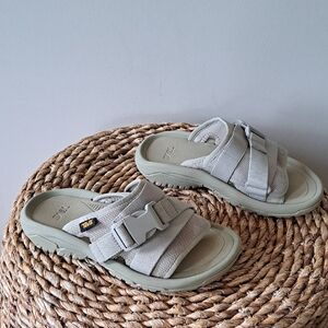 Teva Womens Hurricane Verge Birch Tan Swim/Beach/Outdoor Slide Sandals S-5